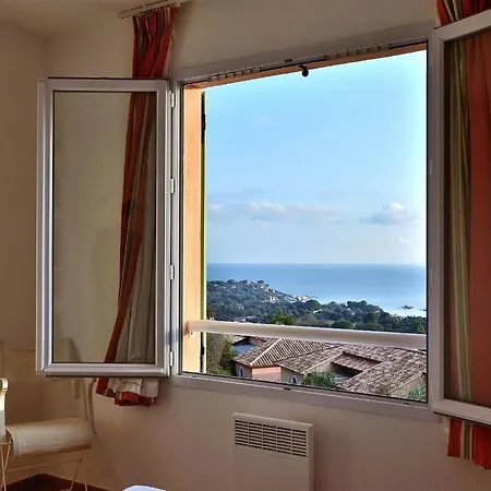 Les Hameaux De Santa Giulia 3* بورتو فيكشْيو