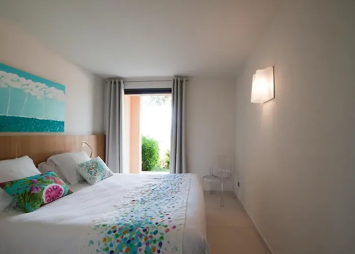 Les Hameaux De Santa Giulia Semesteranläggning (resort)